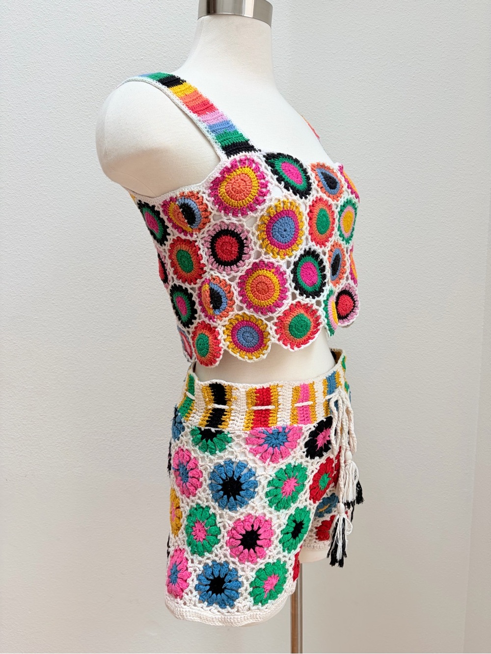Farm Rio Crochet Matching Set Granny Square Crop Top Shorts Red Pink Size Medium - Picture 9 of 15